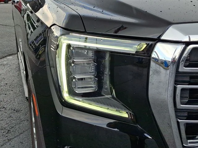 Used 2023 Black GMC SLT image 10