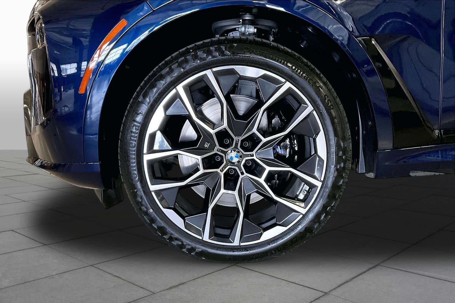 New 2027 Tanzanite Blue II Metallic BMW xDrive40i image 11