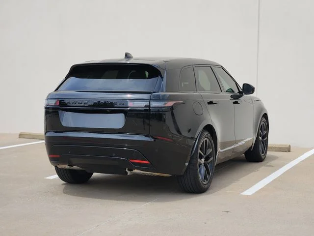 Used 2025 Black Land Rover Dynamic SE image 7
