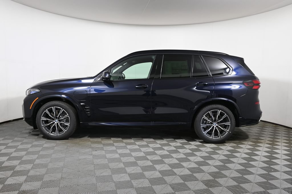 New 2026 Carbon Black Metallic BMW xDrive50e image 2