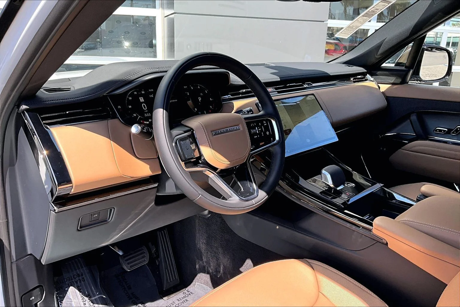 New 2026 Fuji White Land Rover SE image 6