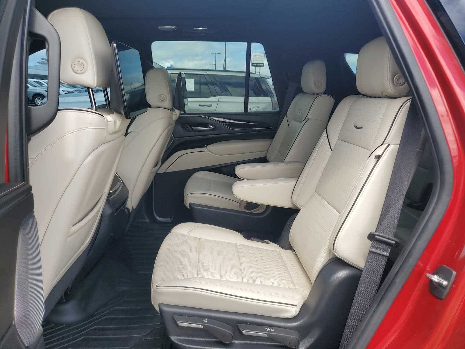 Used 2022 Infrared Tintcoat Cadillac Sport image 17
