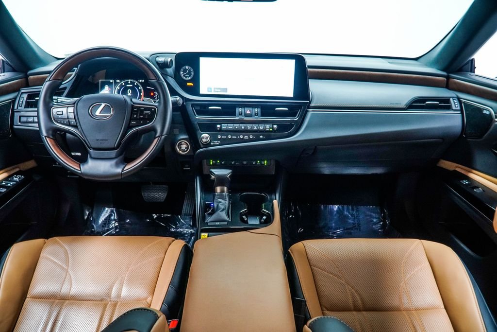 Used 2025 Silver Lexus 350 Ultra Luxury image 5