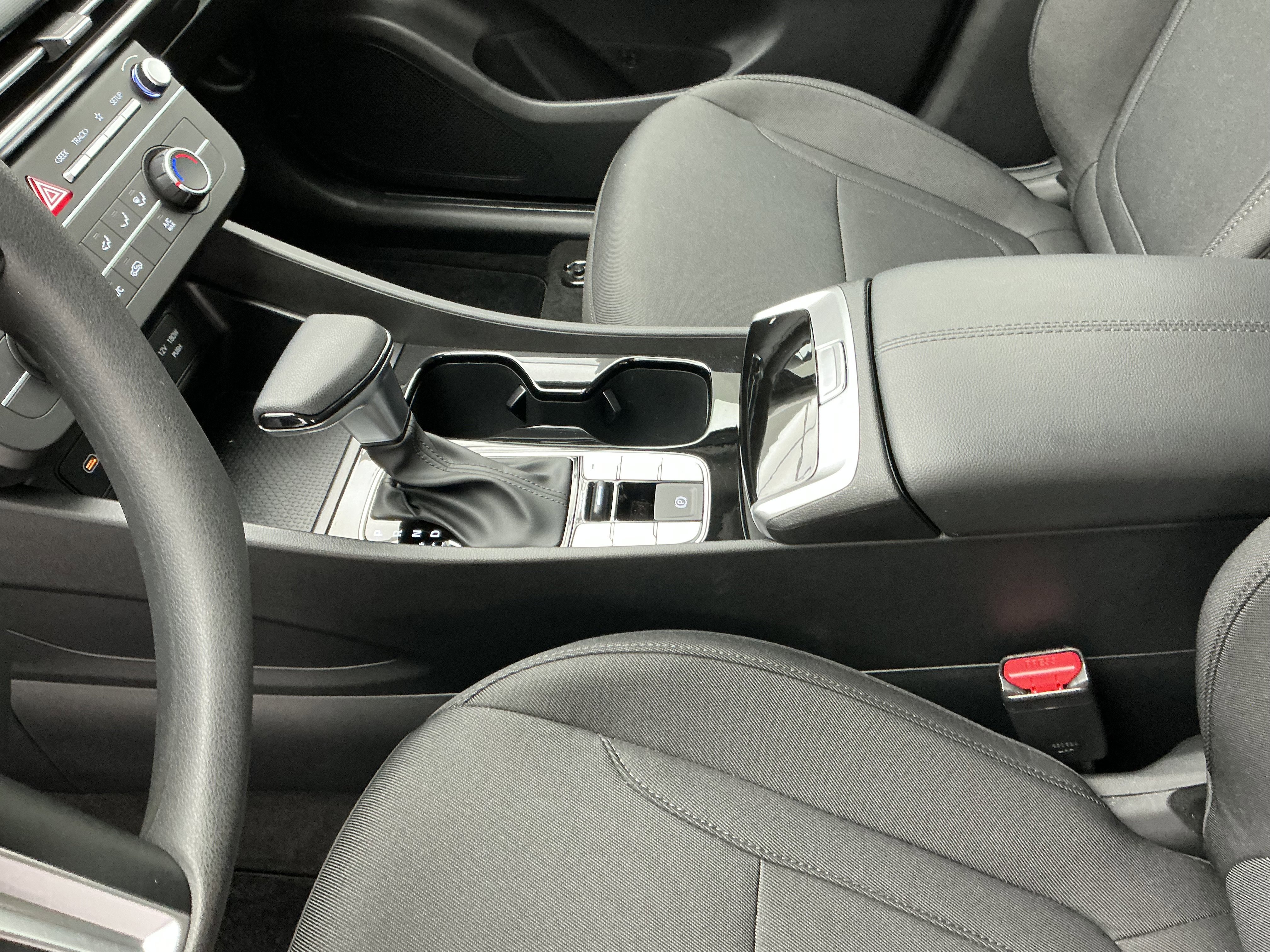 Certified Used 2025 Serenity White Pearl Hyundai SE image 14