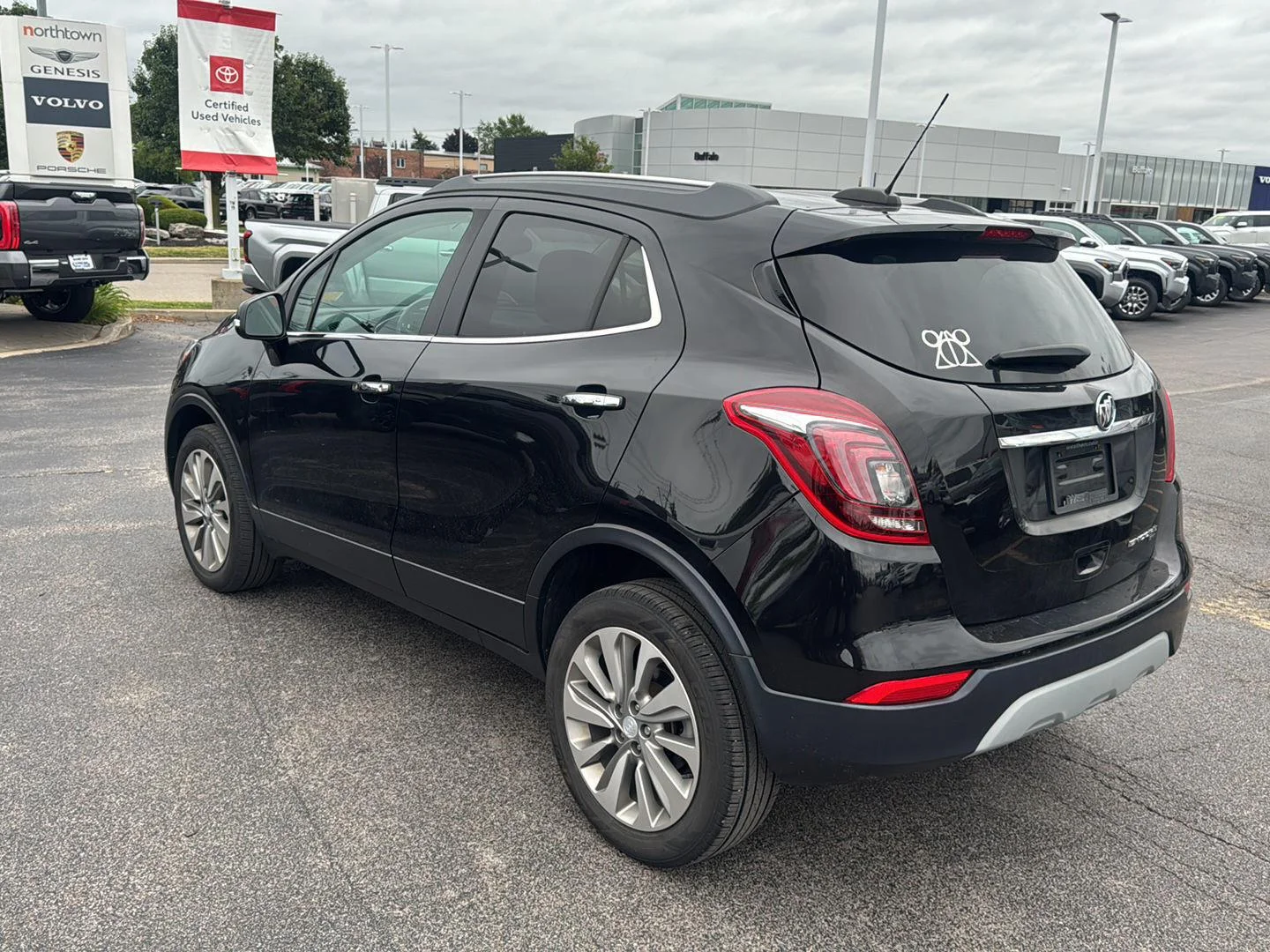 Used 2019 Ebony Twilight Metallic Buick Preferred image 4