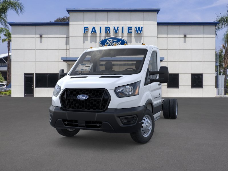 New 2026 Oxford White Ford Cutaway image 2
