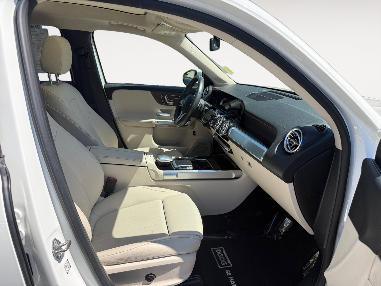 Used 2020 Polar White Mercedes-Benz GLB 250 image 19