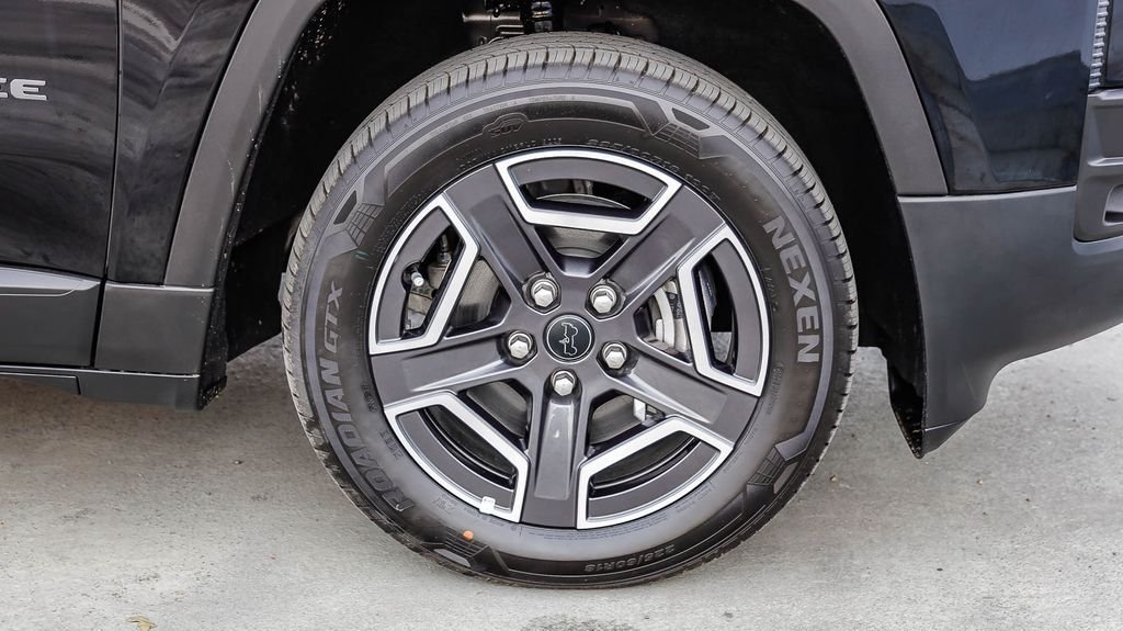 New 2026 Diamond Black Jeep Laredo image 11