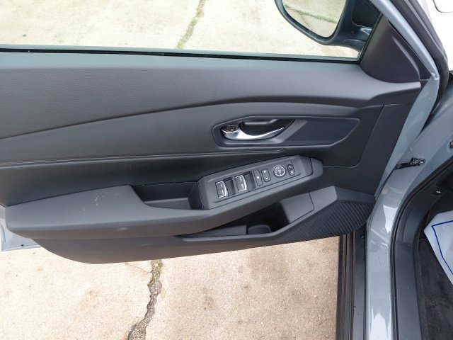 New 2026 Urban Gray Pearl Honda SE image 26