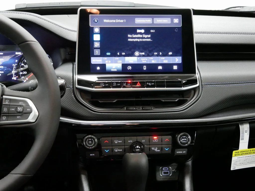 2025 Jeep Compass Limited - Photo 10