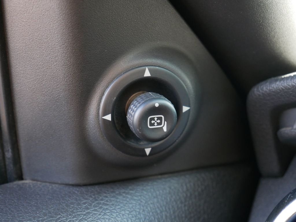 Used 2006  Ford V6 Premium image 28