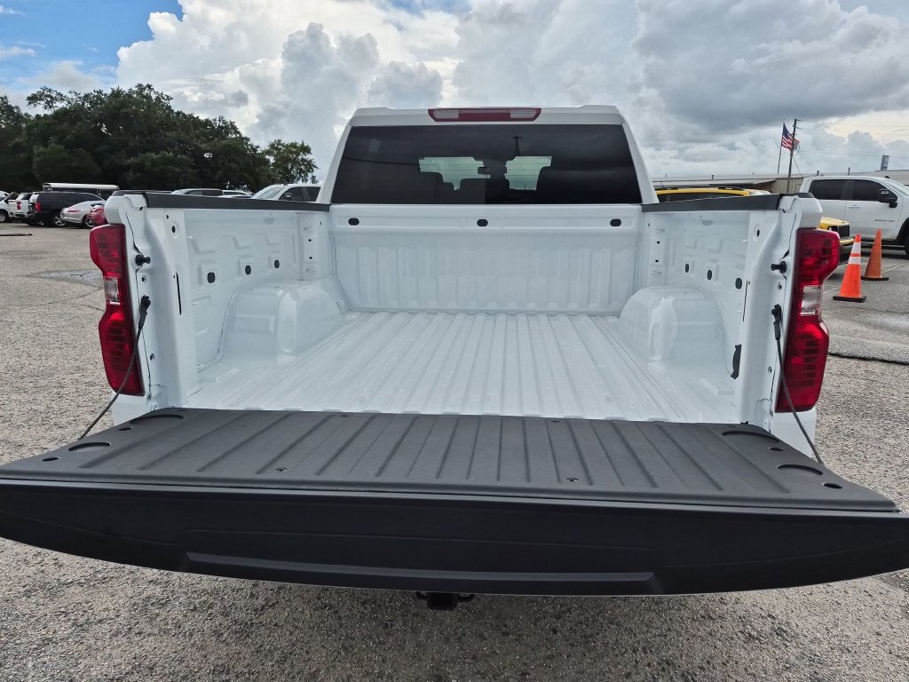 New 2026 Summit White Chevrolet LT (2FL) image 33