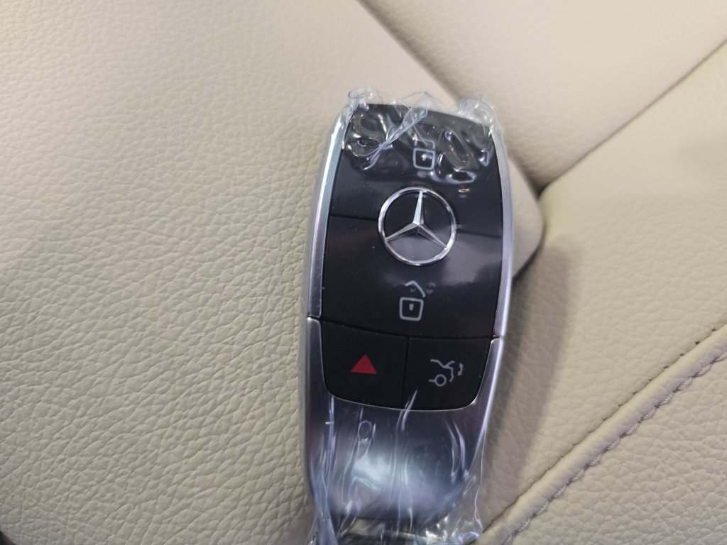 Certified Used 2026 White Mercedes-Benz GLA 250 image 36