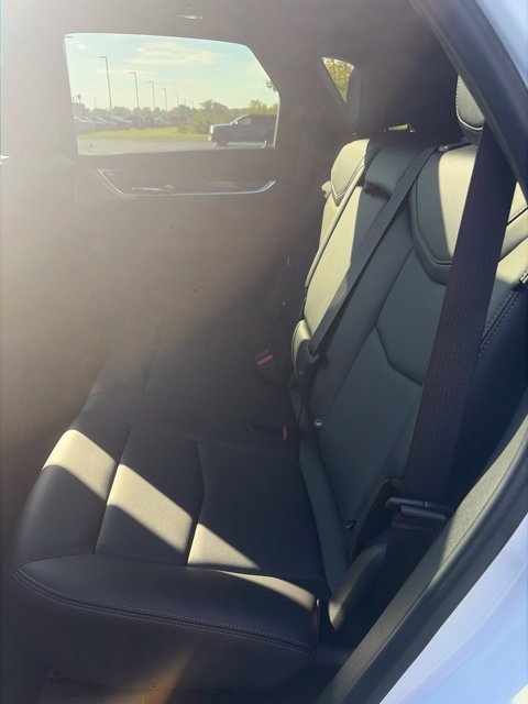 Used 2021 Crystal White Tri-Coat Cadillac Sport image 18