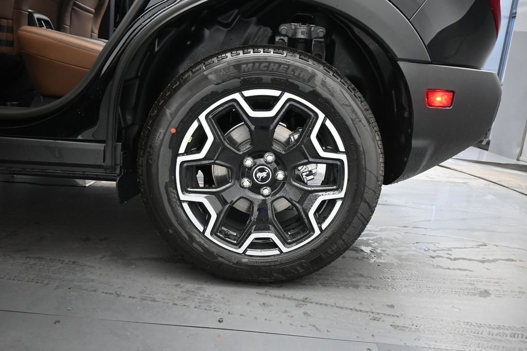 New 2026 Shadow Black Ford Outer Banks image 19