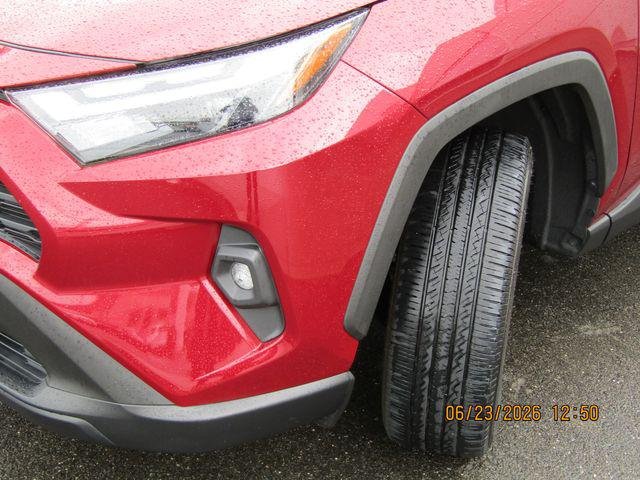 Certified Used 2023 RUBY FLARE PEARL Toyota  image 9