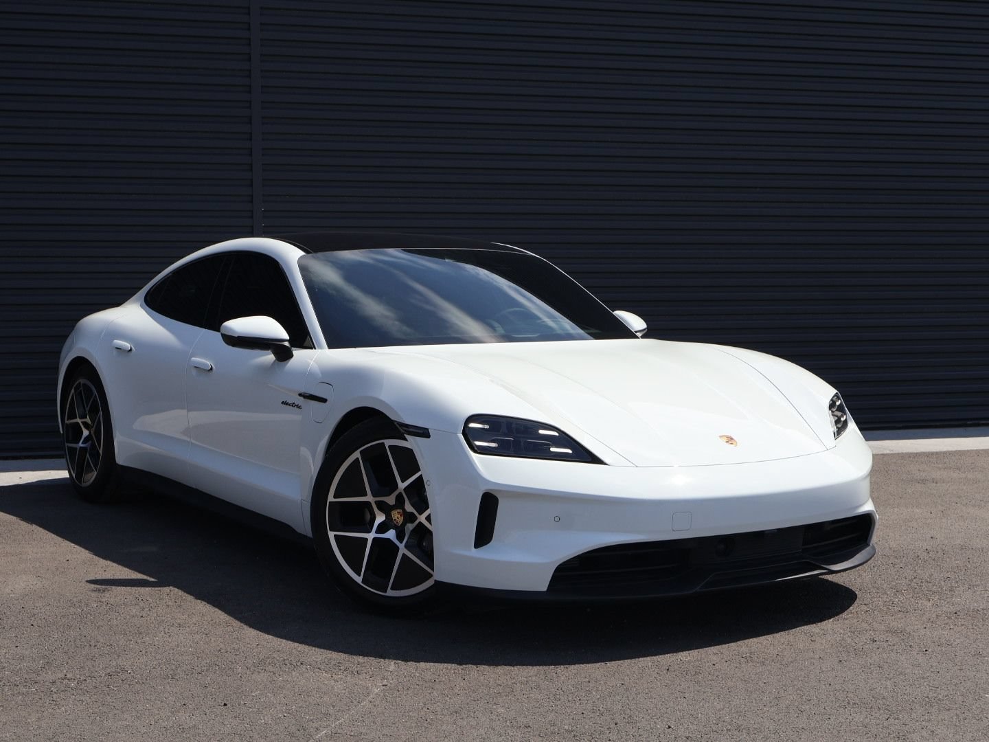 Certified Used 2025 White Porsche  image 7