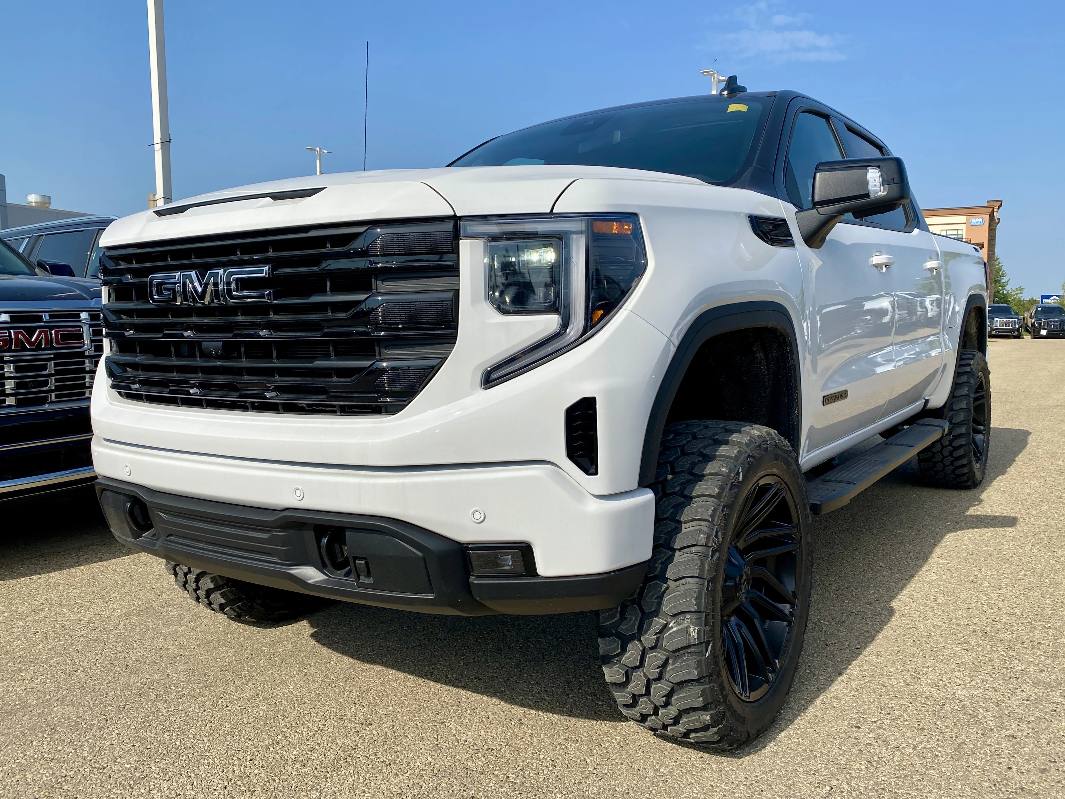 New 2026 Summit White GMC Elevation image 2