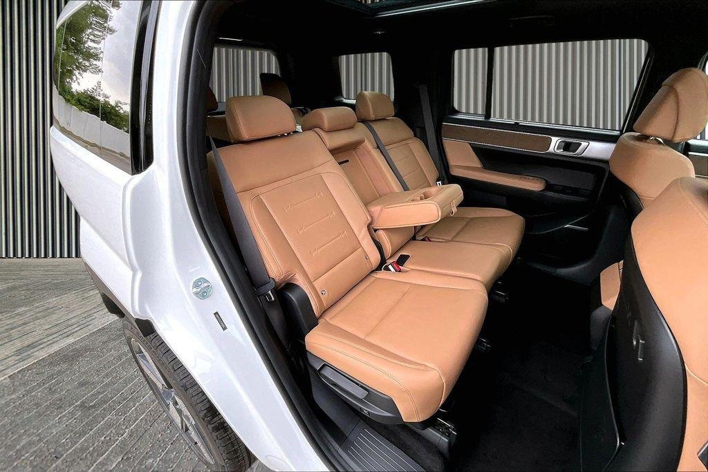 New 2026 Serenity White Hyundai Limited image 11