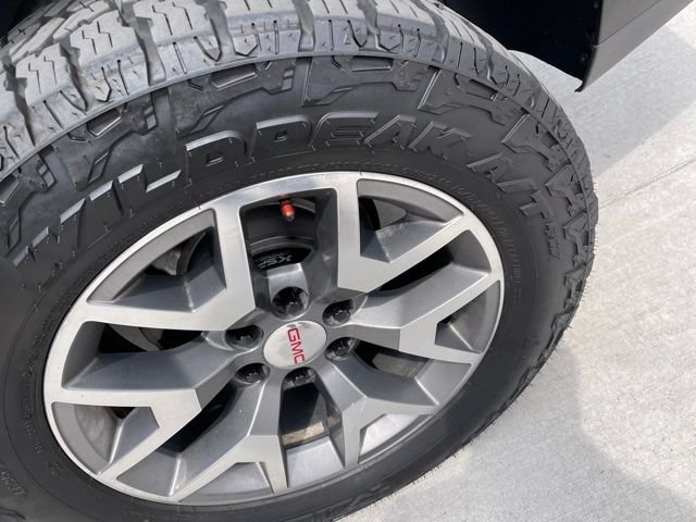 Used 2018 Black GMC Denali image 8