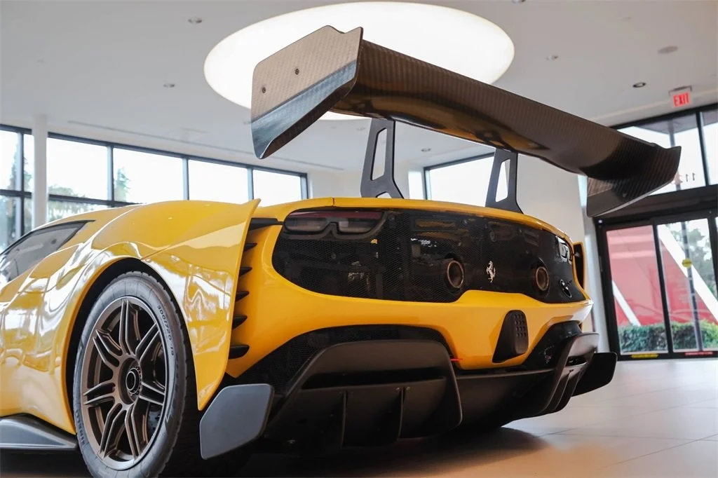 Used 2023 Giallo Modena Ferrari  image 15