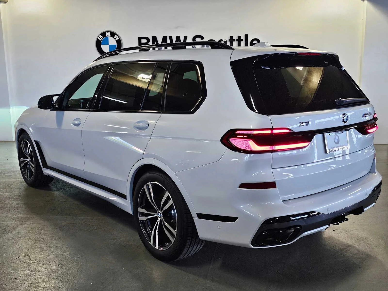 New 2026 Mineral White Metallic BMW M60i image 4