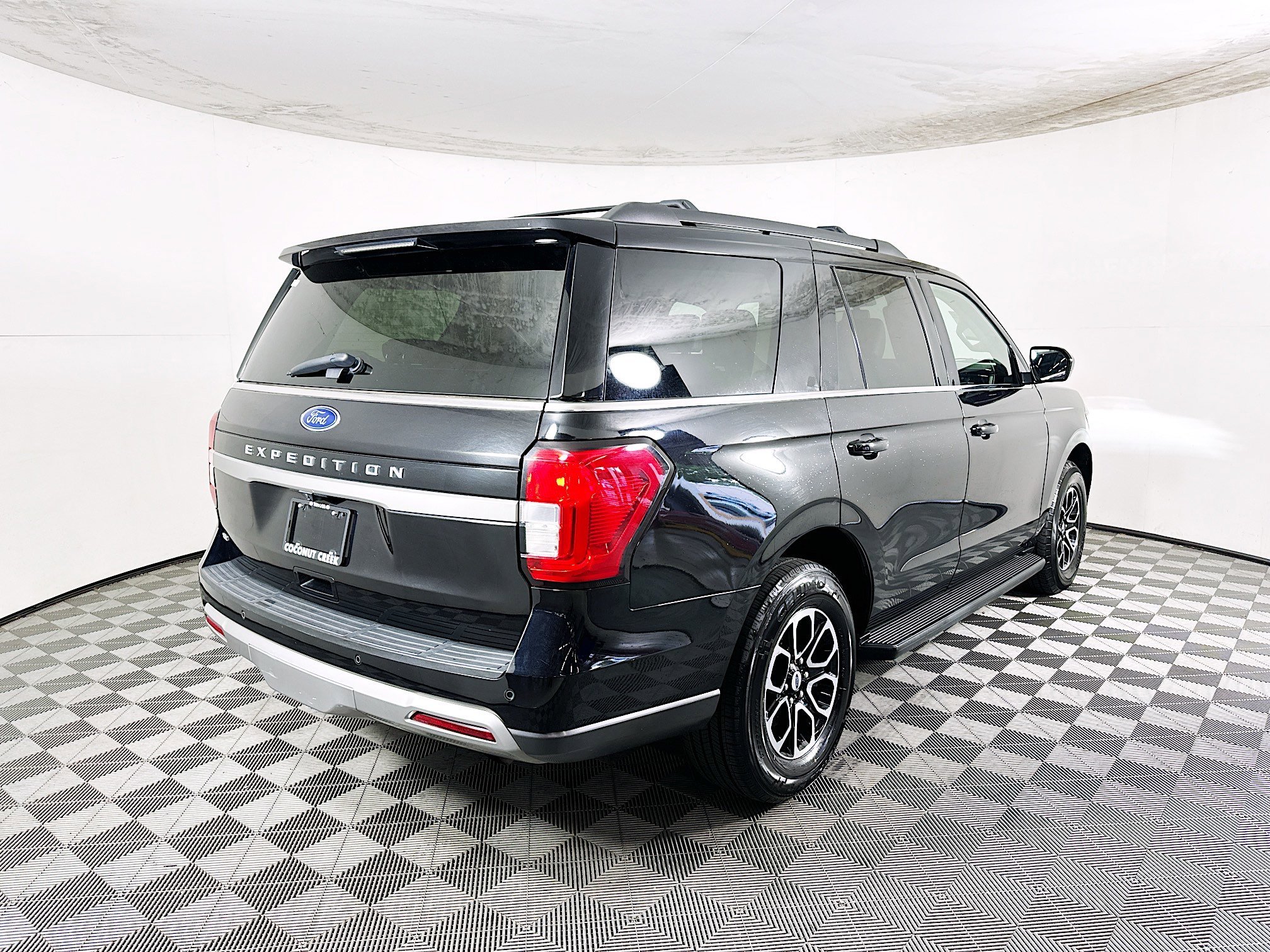 2024 Ford Expedition thumbnail 5