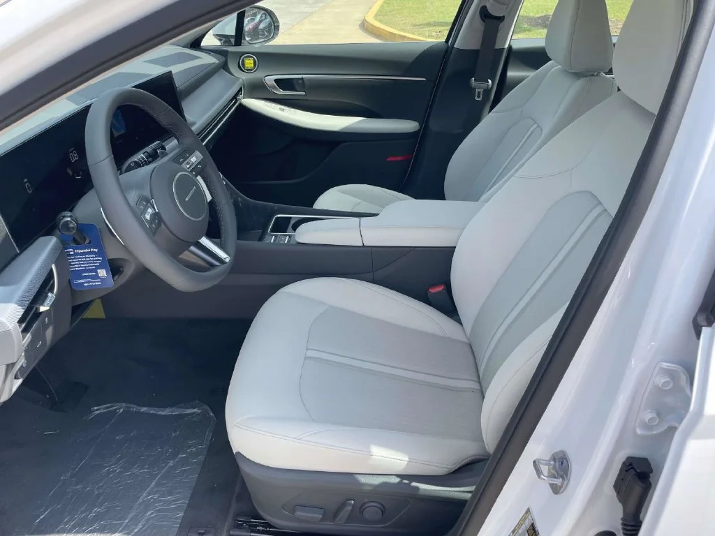 New 2026 White Hyundai SEL Sport image 11