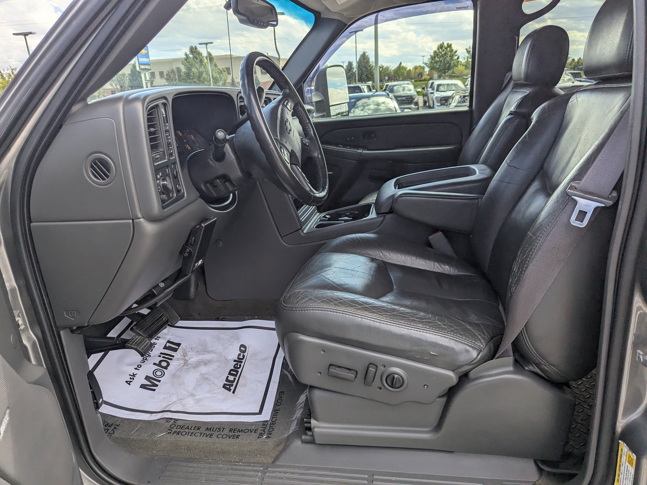 Used 2007 Graystone Metallic Chevrolet SRW LT3 image 12
