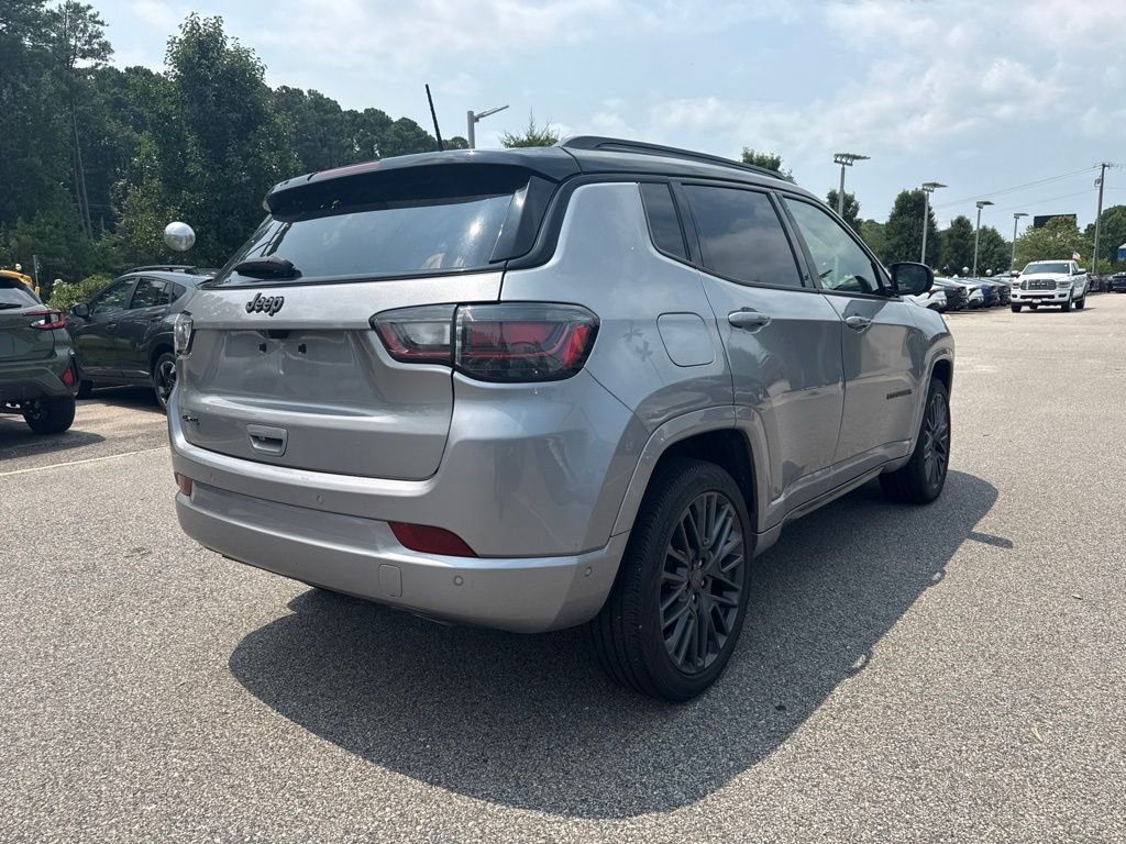 Used 2023 Silver Jeep Limited image 5