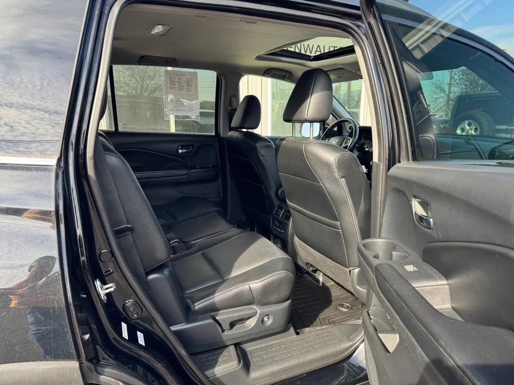 Used 2016 Black Honda EX-L image 14