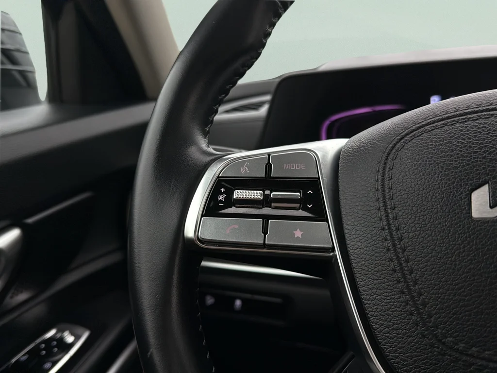Used 2023 Ebony Black Kia S image 9