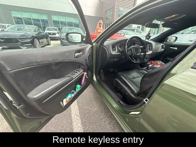 Used 2020 Green Dodge SXT image 8