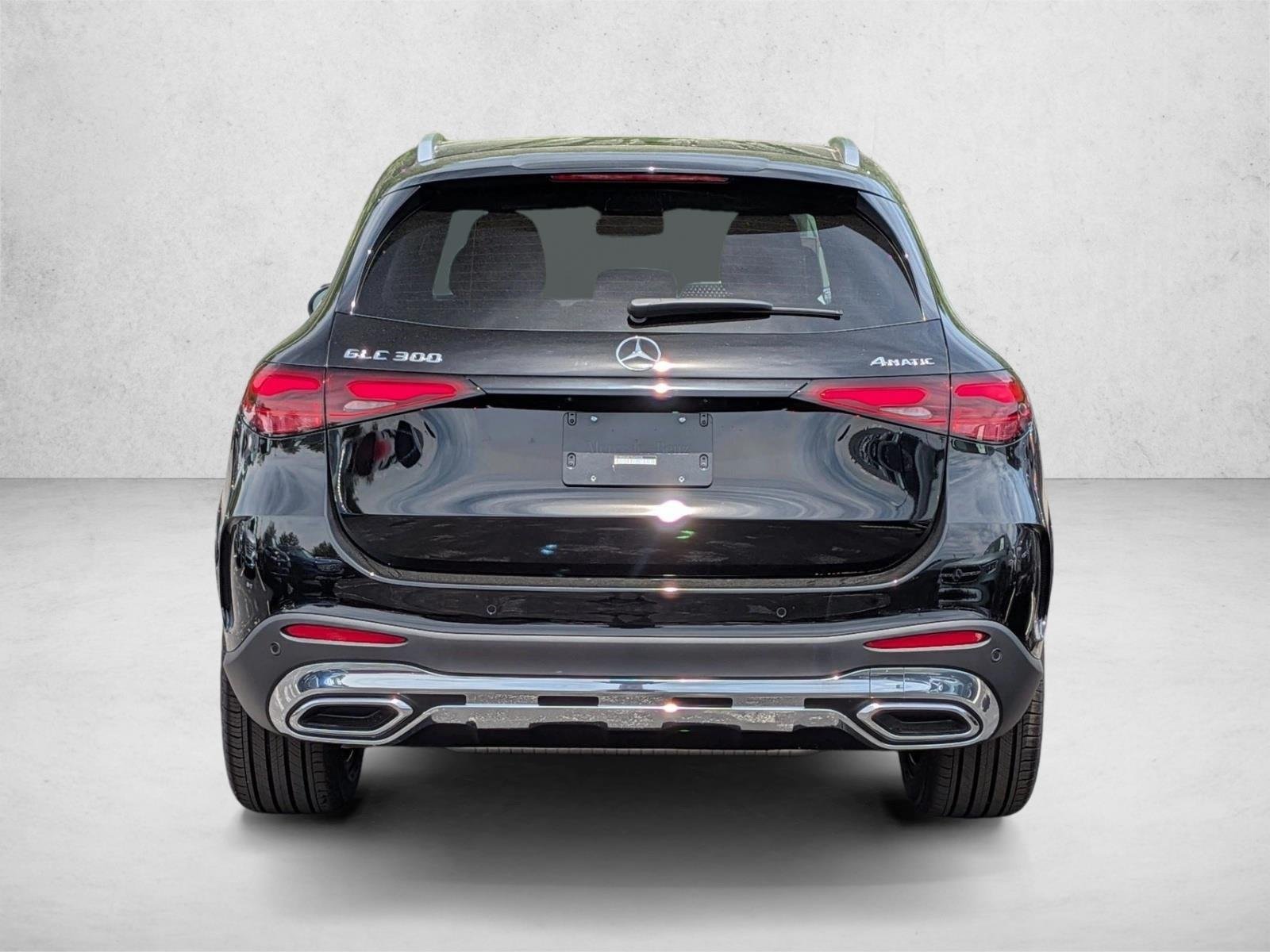 New 2026 Black Mercedes-Benz GLC300 image 8