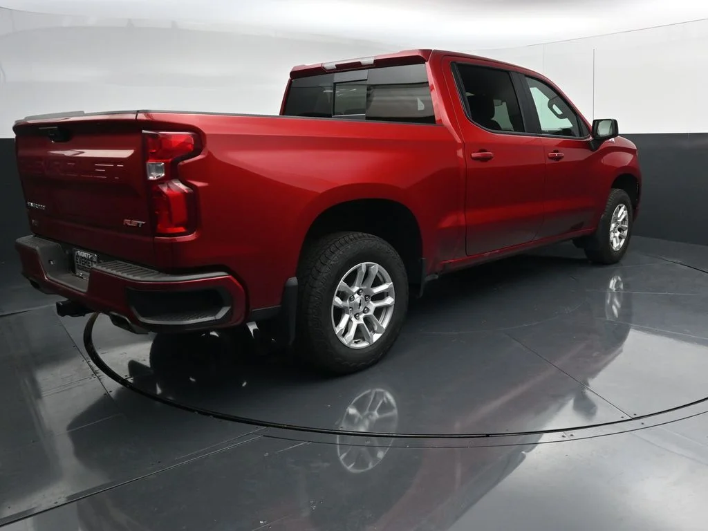 Used 2023 Red Chevrolet RST image 7