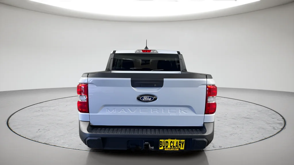 Used 2026 White Ford XL image 4