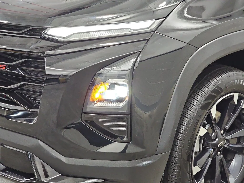 Used 2026 Black Chevrolet RS image 33