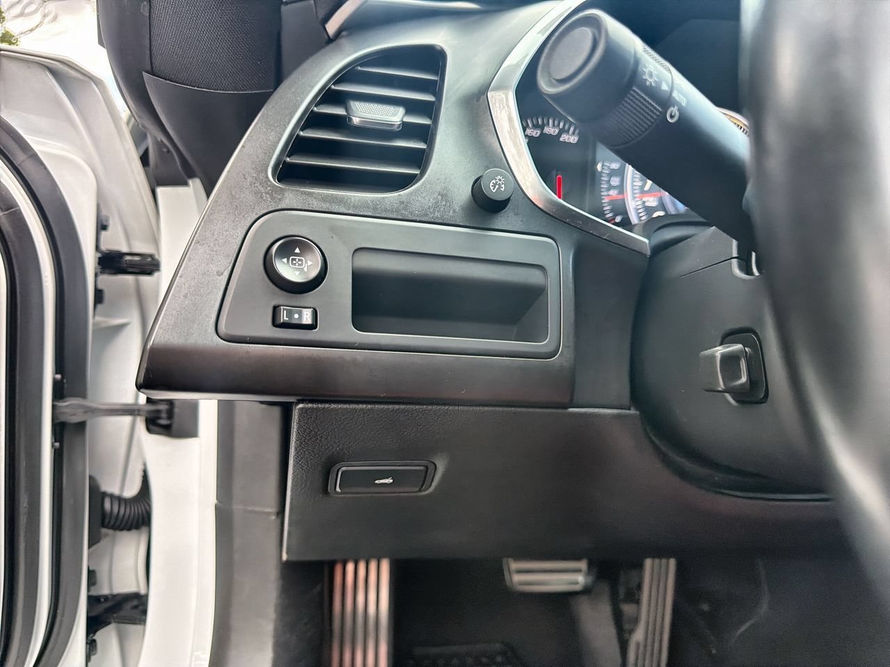Used 2019 ARCTIC WHITE Chevrolet 1LT image 15