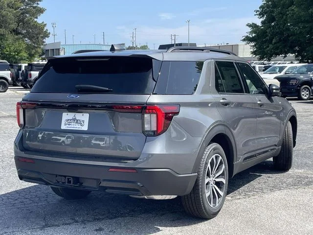 New 2026 Carbonized Gray Metallic Ford ST-Line image 3