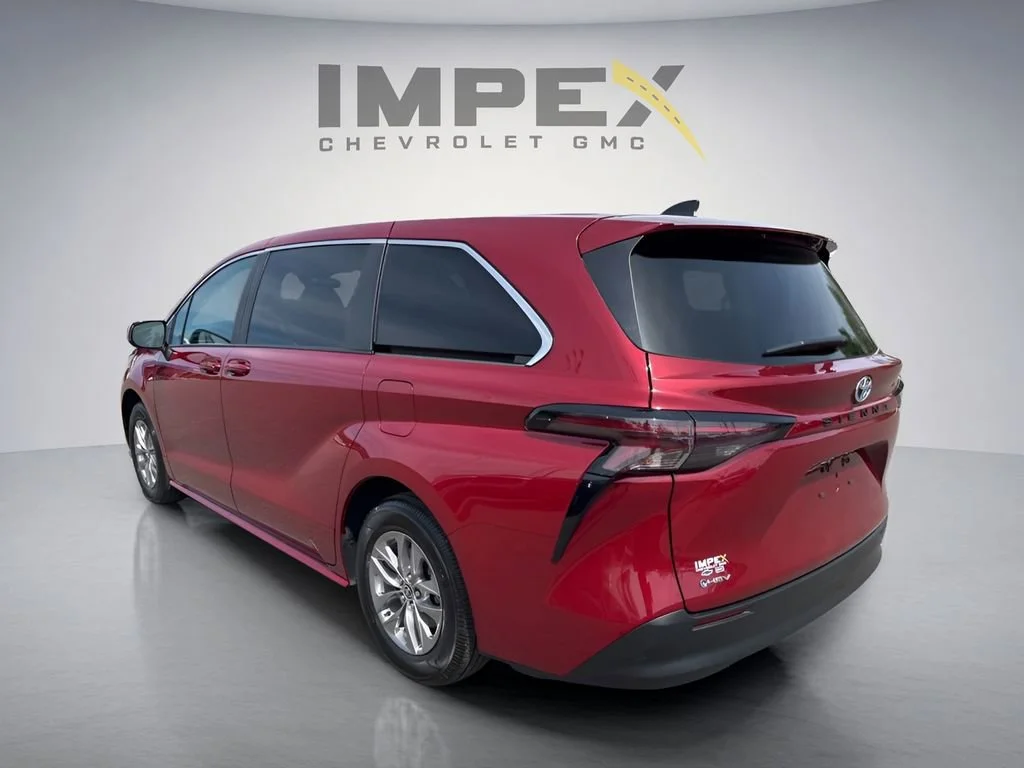 Used 2025 Ruby Flare Pearl Toyota LE image 3