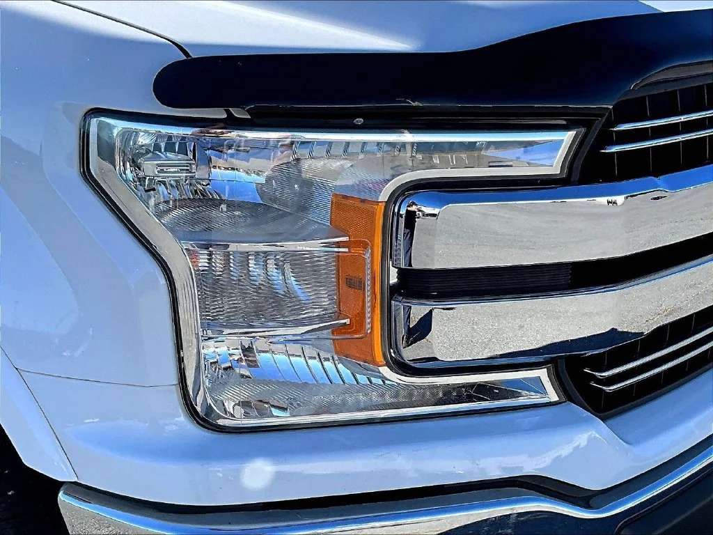 Used 2020 White Ford Lariat image 36