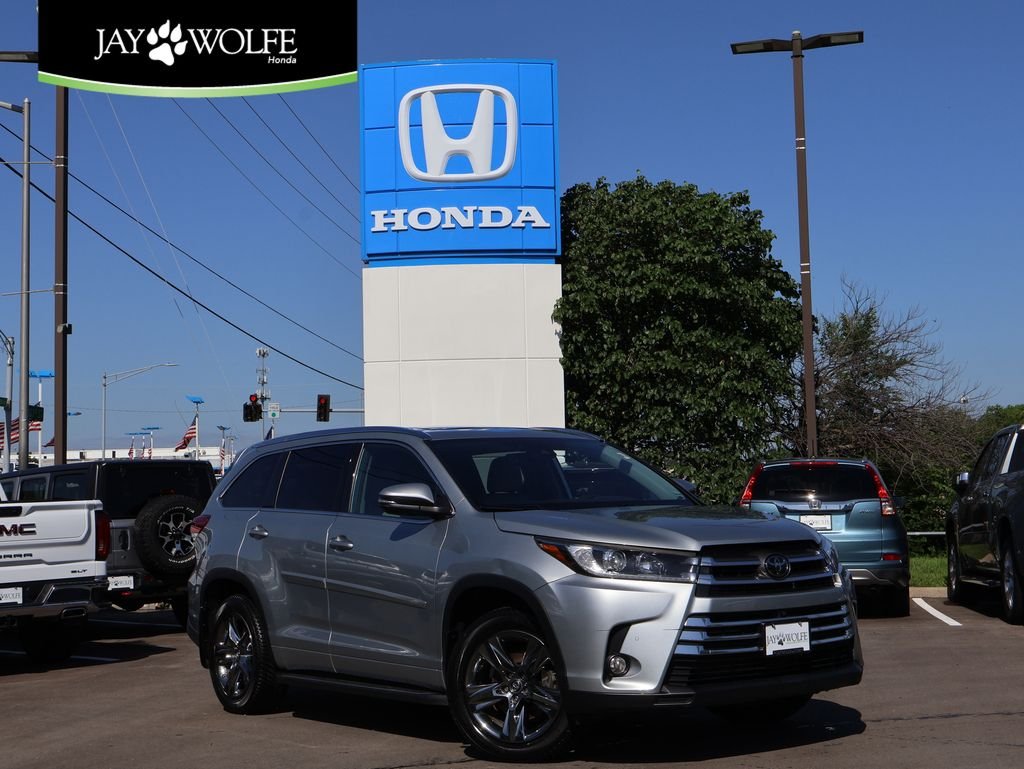 2018 Toyota Highlander Limited Platinum 4x4 V6's photo