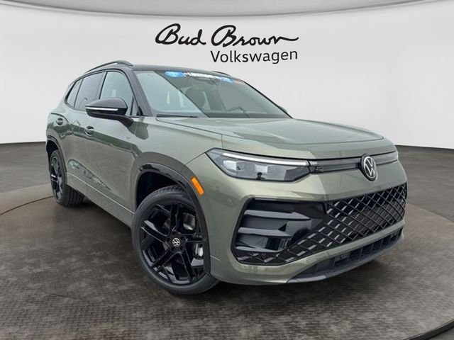 New 2026 Avocado Green W/Deep Black Roof Volkswagen SE R-Line Black image 1