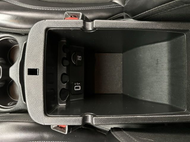 Used 2019 Gray Jeep Latitude Plus image 23