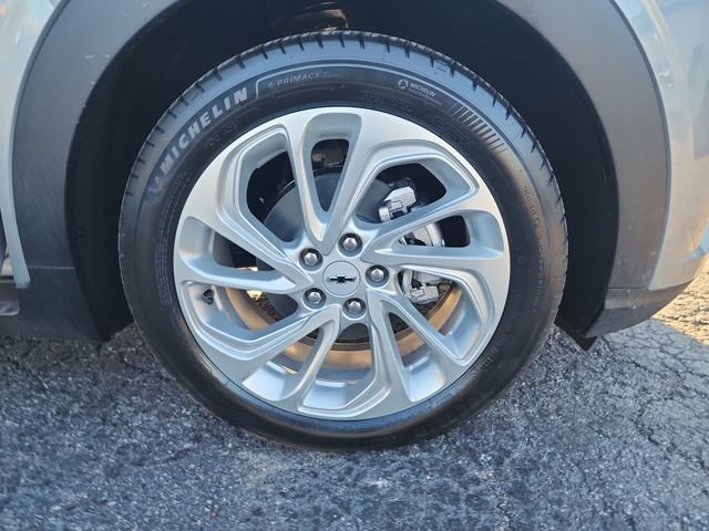 2027 Chevrolet Bolt LT - Photo 27