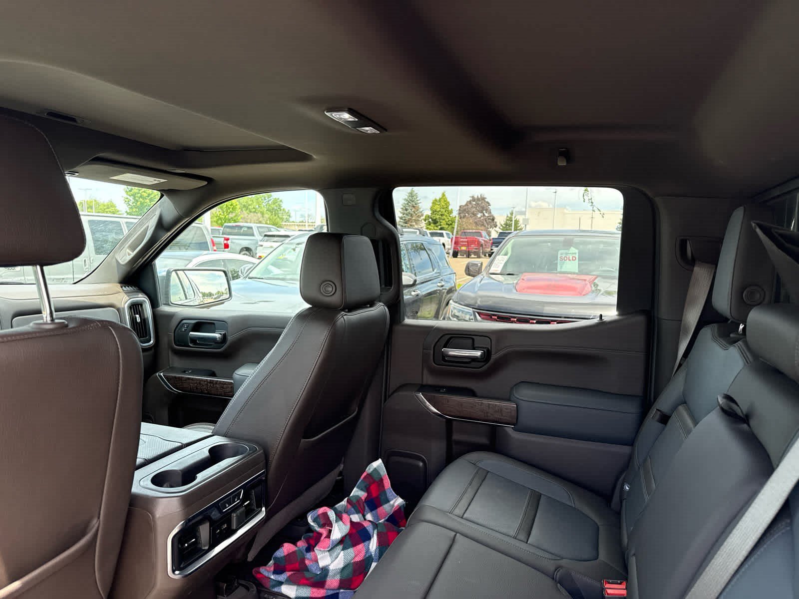 Used 2021 Black GMC Denali image 9