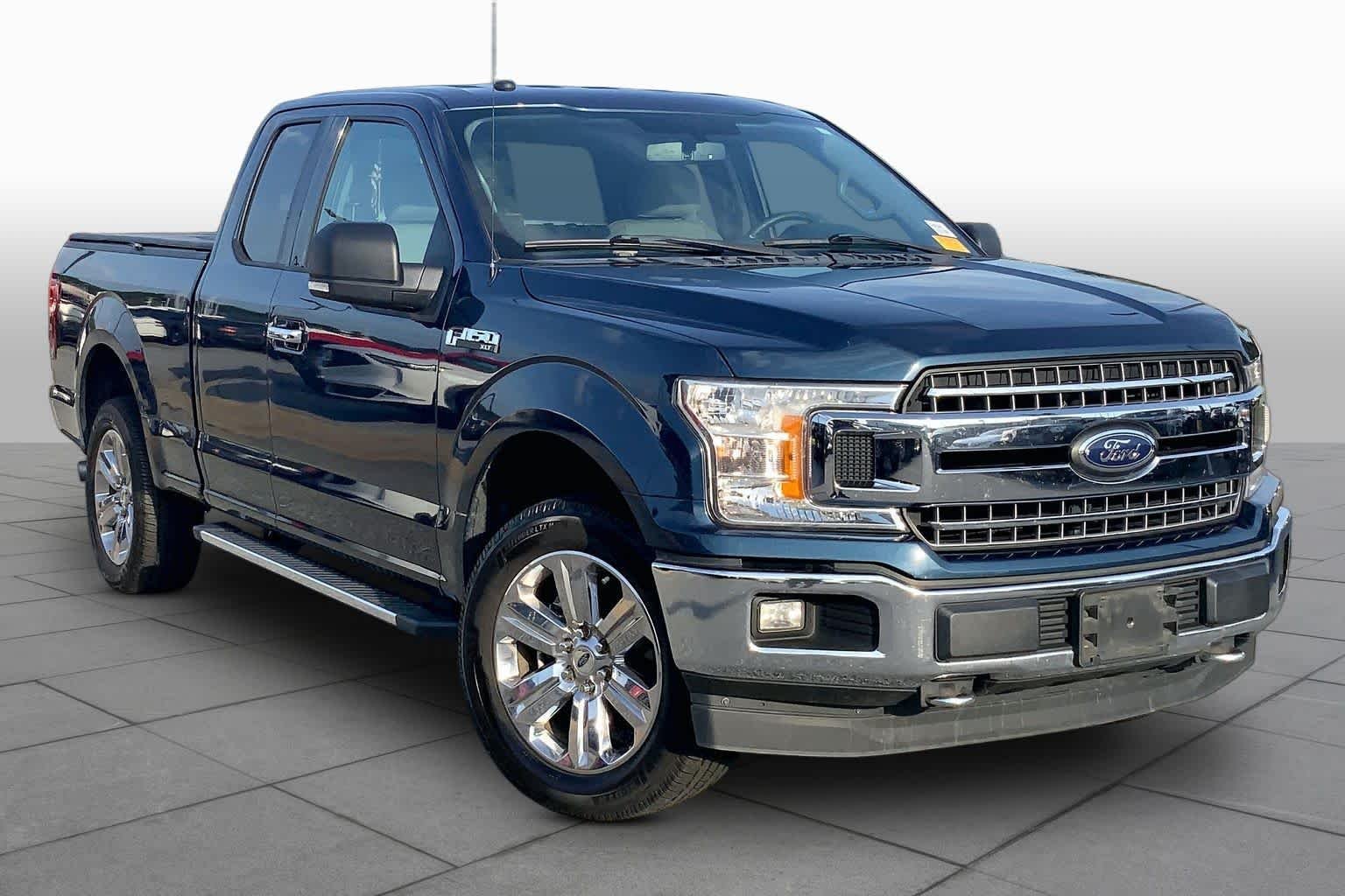 Used 2018 Blue Jeans Metallic Ford XLT image 2