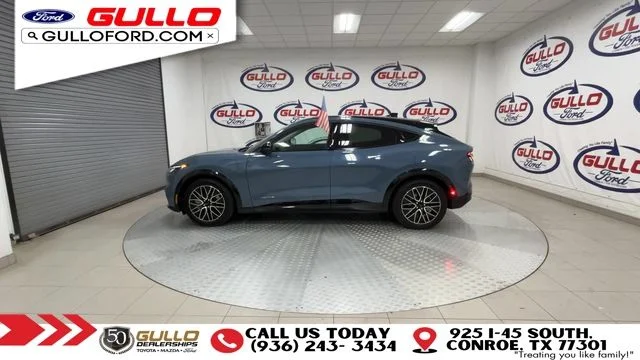 Used 2024 Vapor Blue Ford Premium image 5