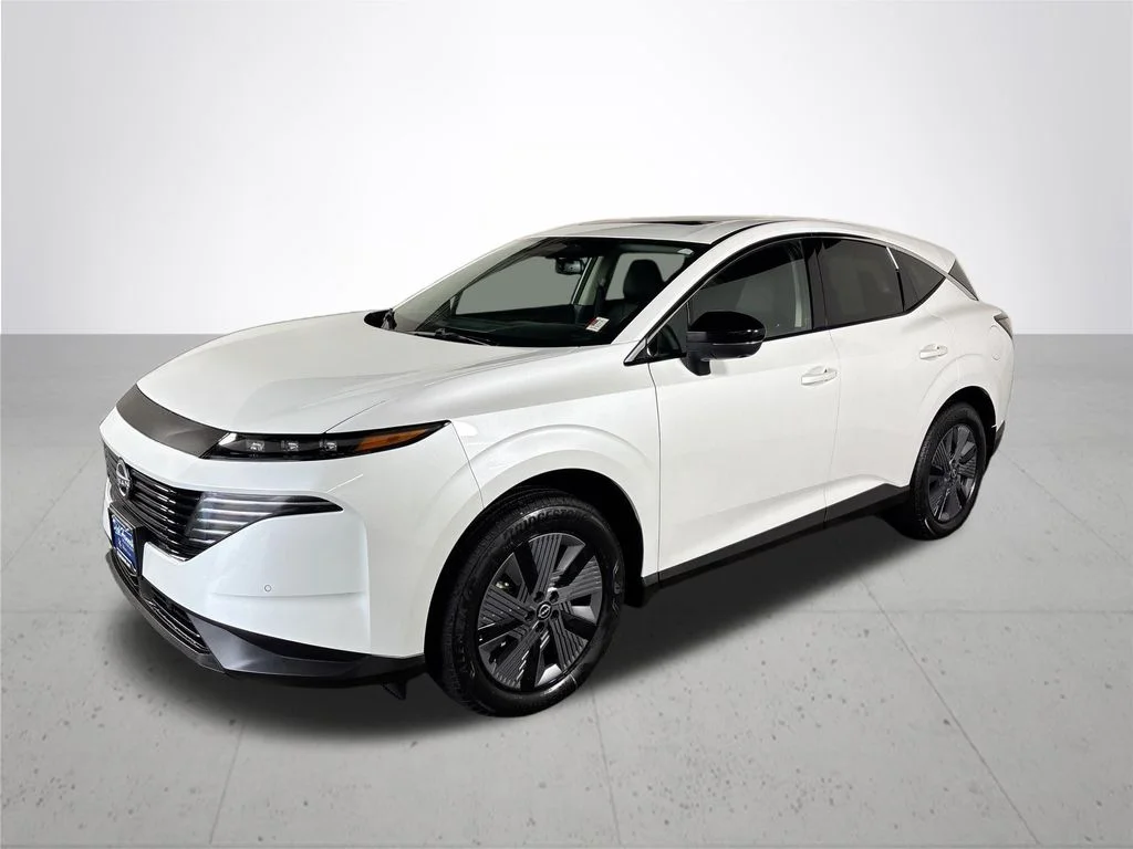 Used 2025 White Nissan SL image 2