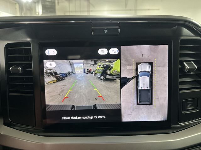 New 2026 Oxford White Ford F-250® XLT image 27